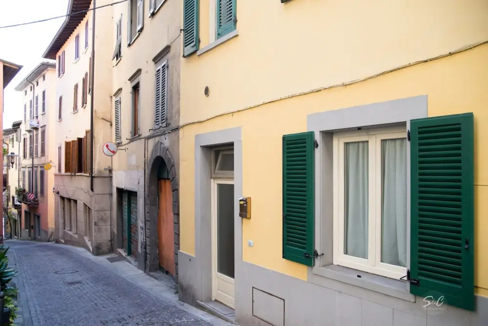 Feel at Home - Casa Alexandra