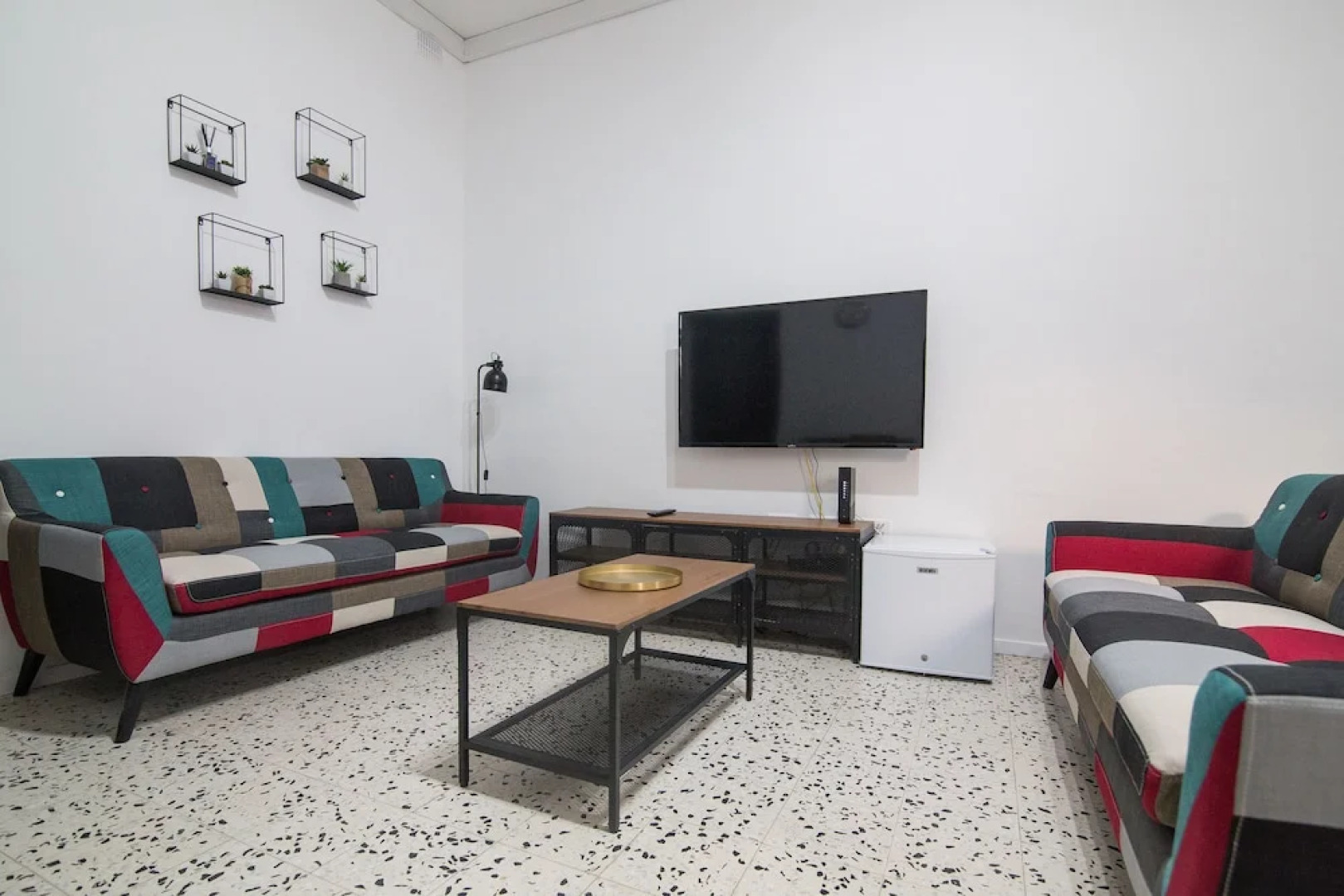 The Burrow City Rooms (Homestay)