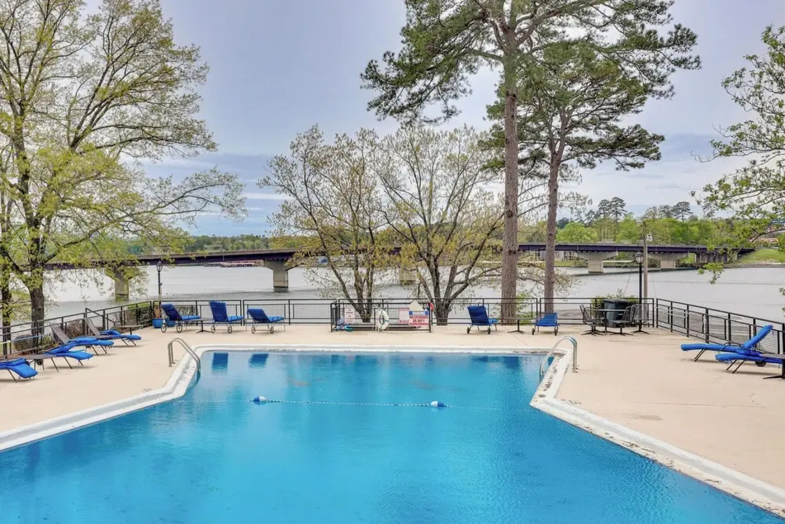 Rorys Roost Hot Springs Condo on Lake Hamilton!