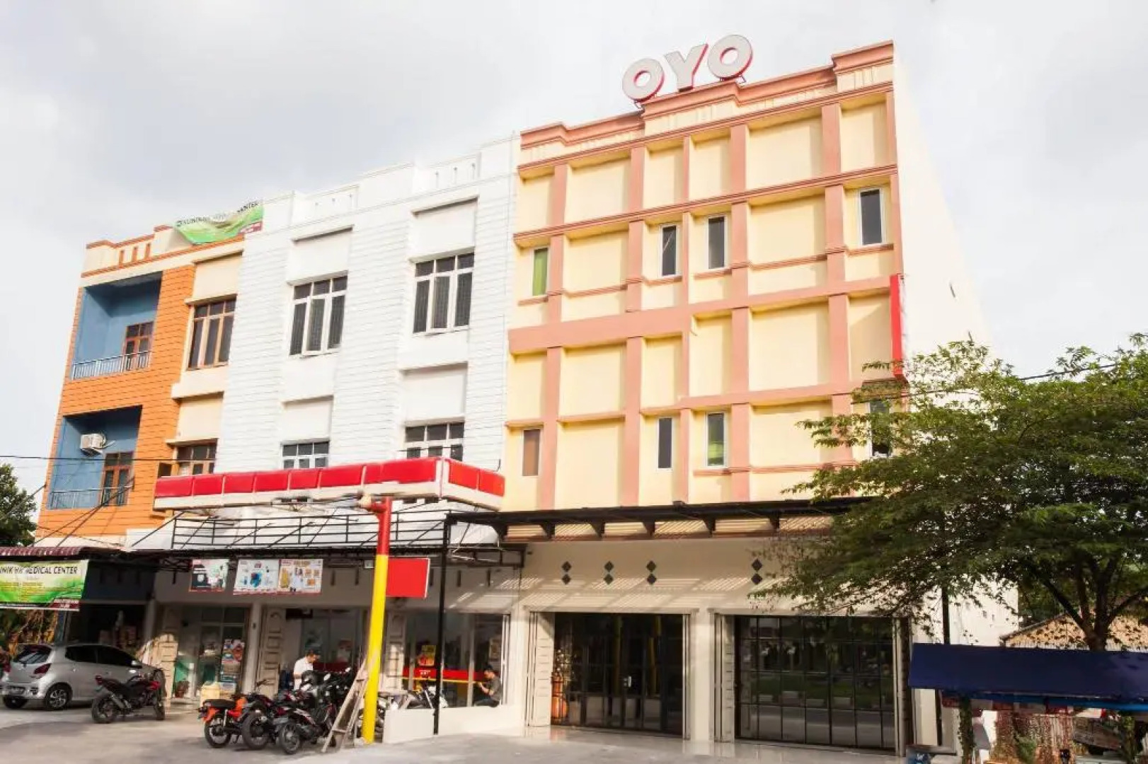 OYO 2361 Hotel Winston
