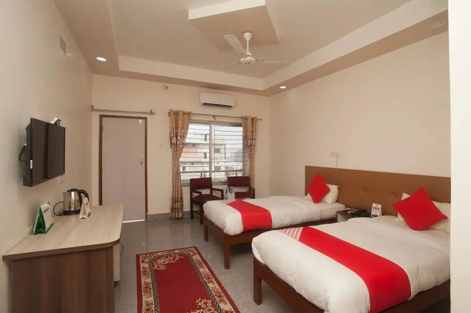 Hotel Eastern Star by OYO Rooms