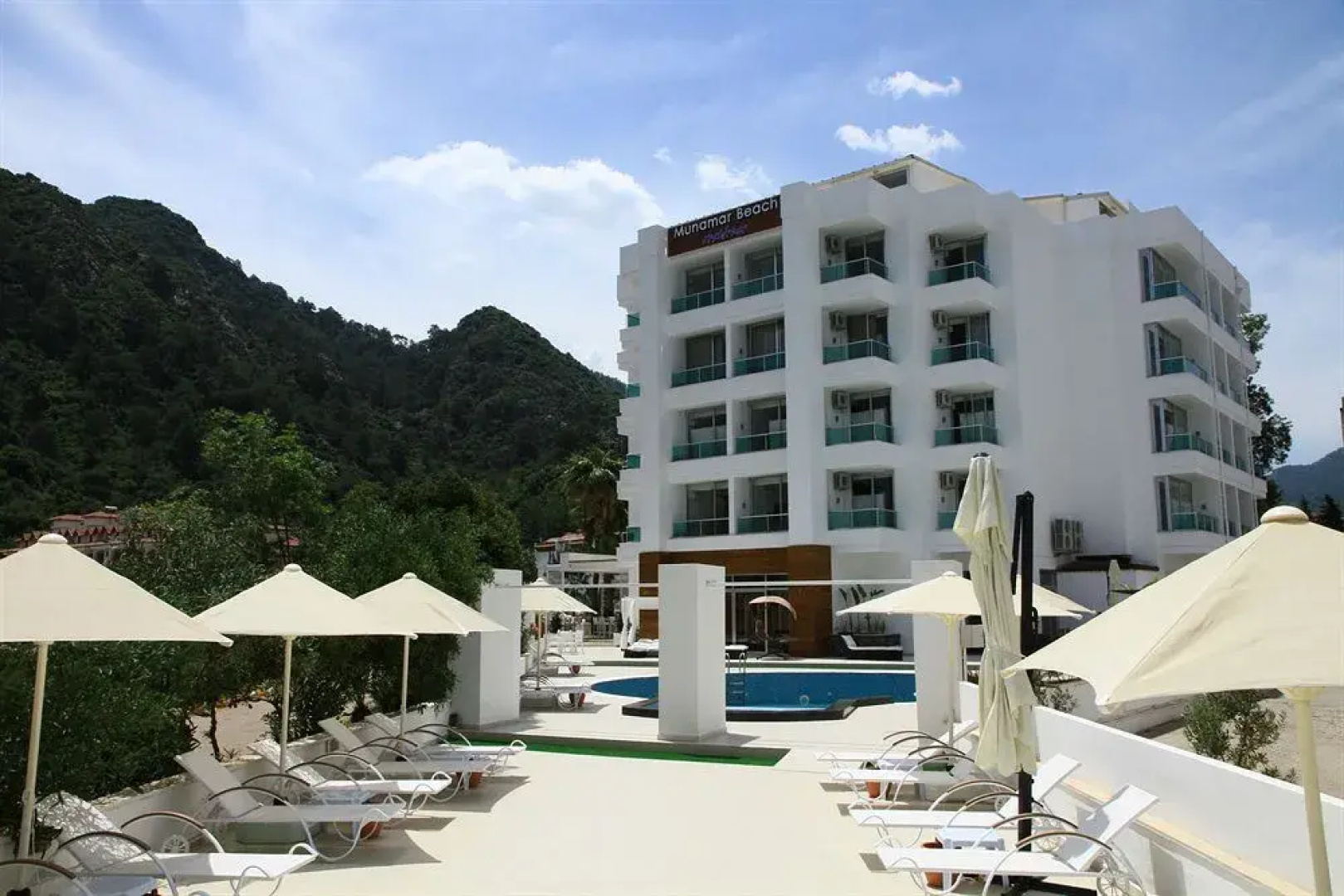 Munamar Beach Residence