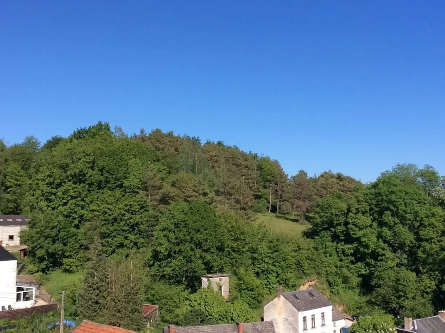 Scenic Cottage in Merlemont With Balcony