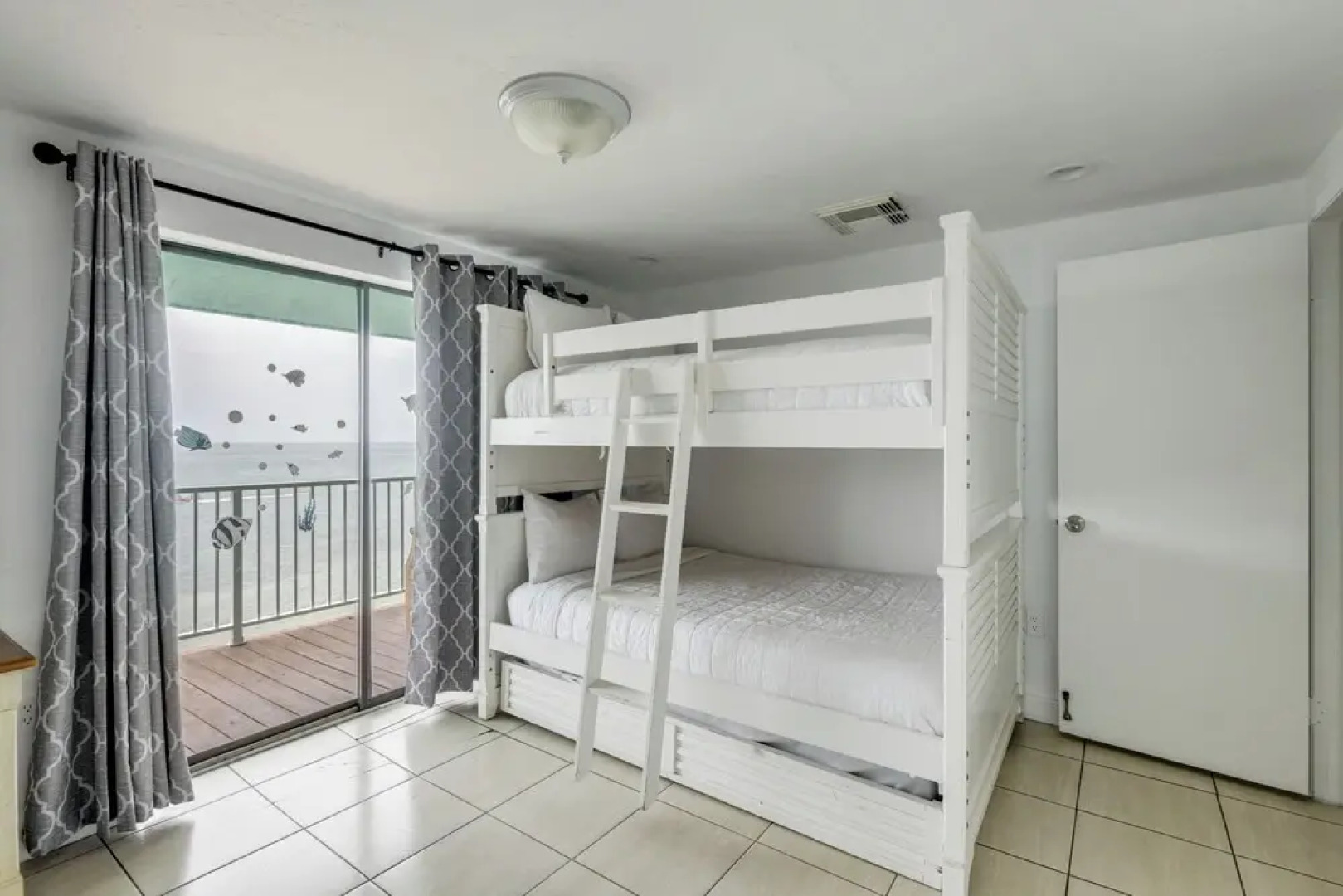 Walk to Beach: Florida Keys Gem w/ Ocean Views