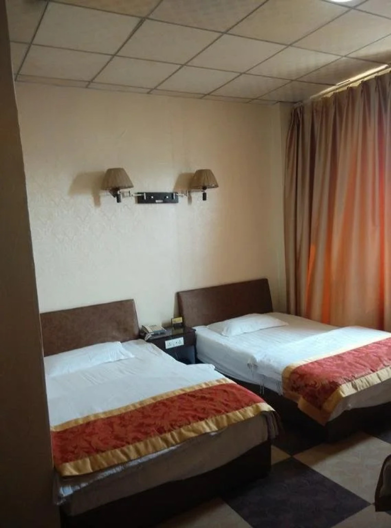 Yurui Business Hotel