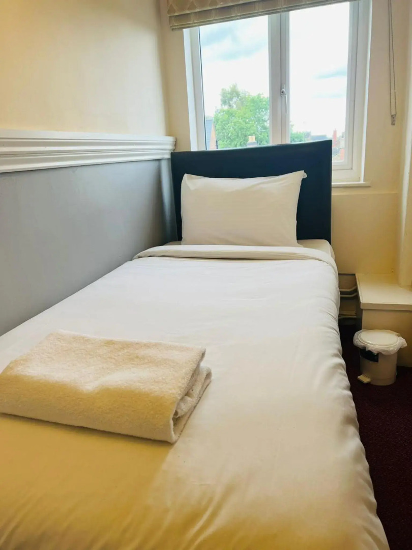 Rothwell House Hotel .