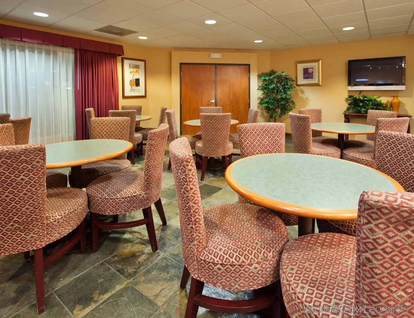 Holiday Inn Express Madera - Yosemite Park Area by IHG