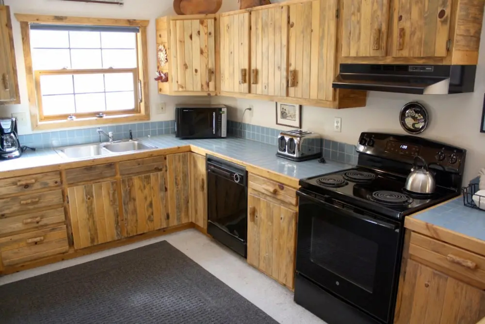 Rocky Ridge Chalet By Peak Property