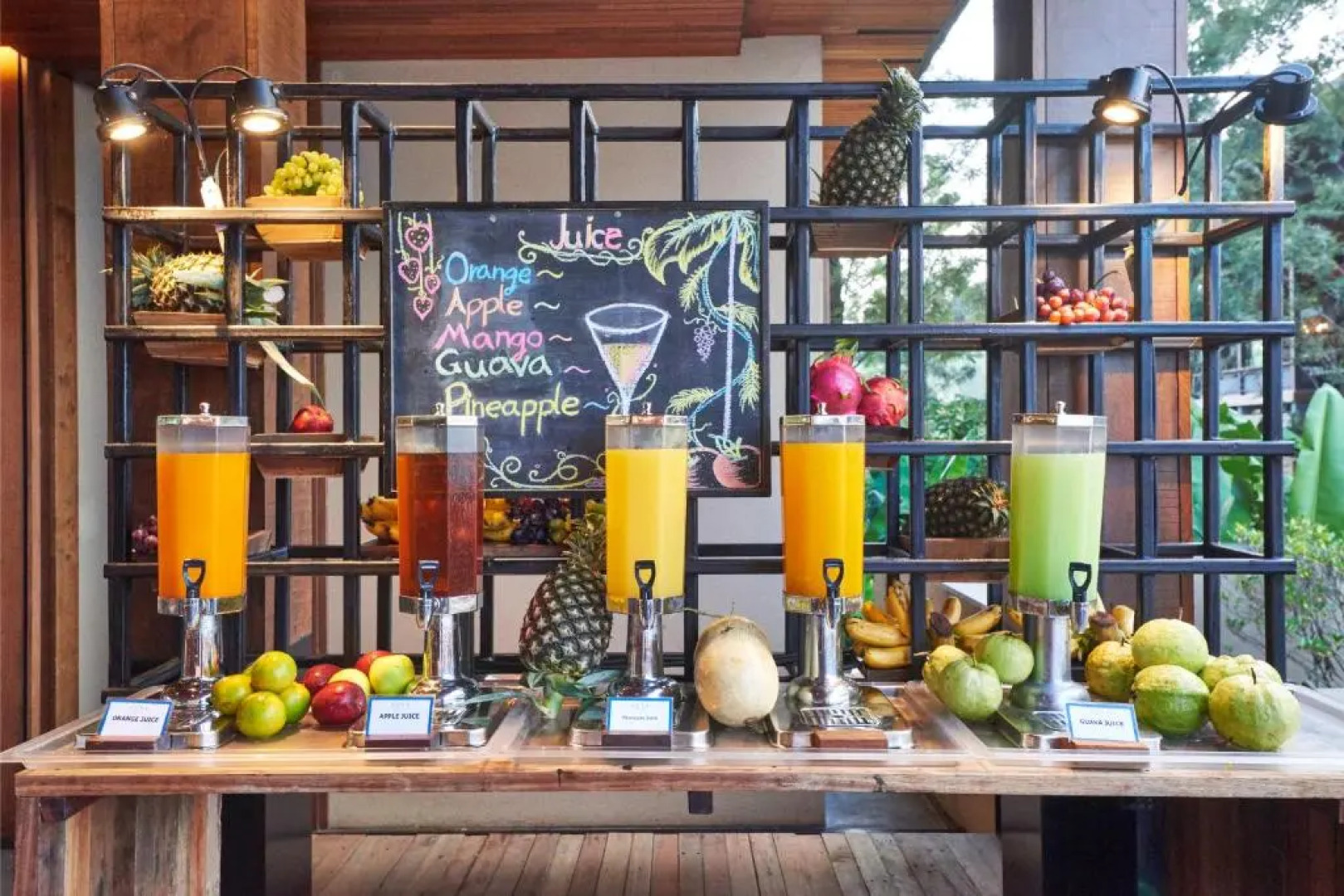 atta Lakeside Resort Suite