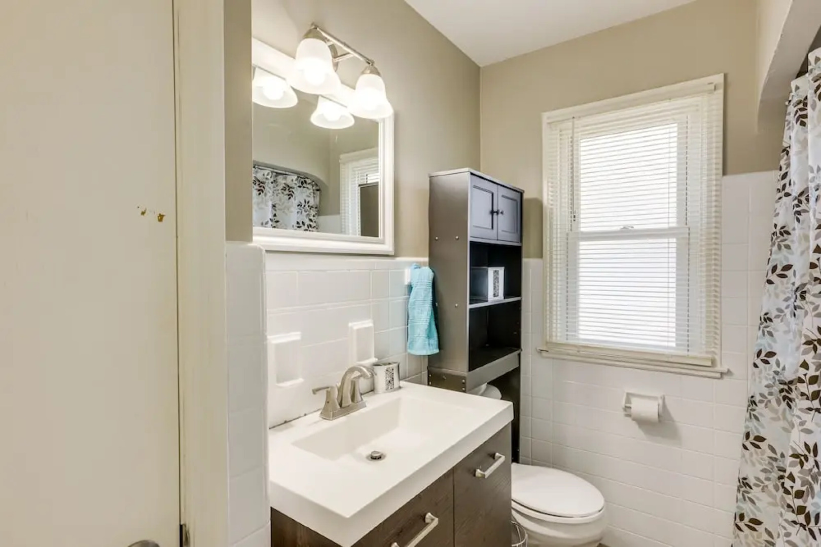 Milwaukee Vacation Rental ~ 7 Mi to Lake Michigan