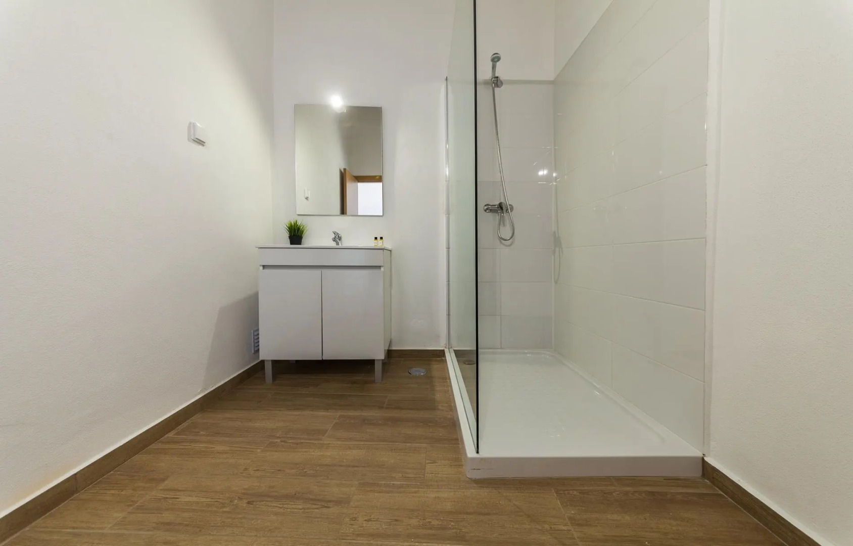 I 5 - 3 Bed Apartment in St. Johns Countryside Getaway