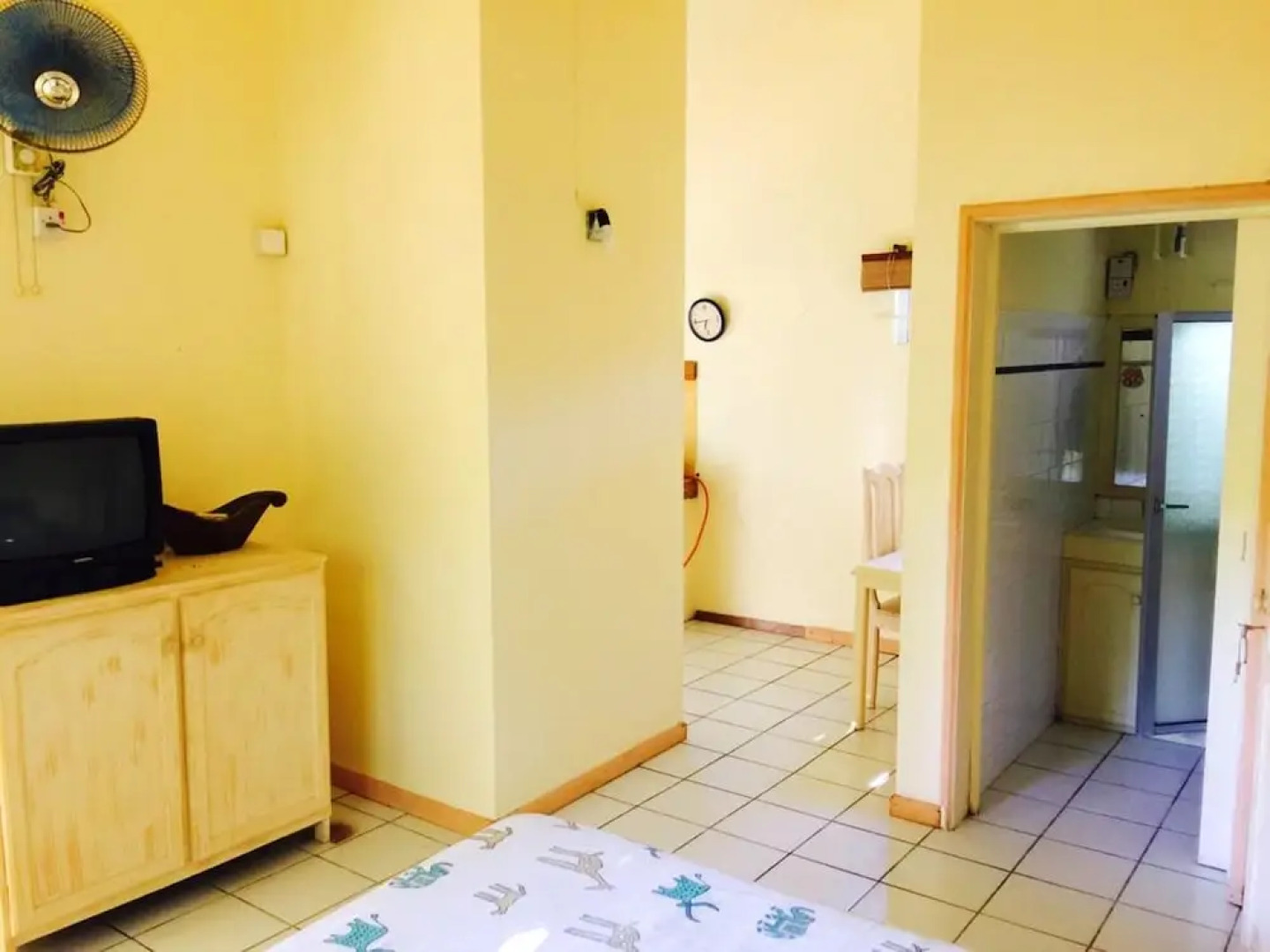 Apartment With one Bedroom in Calodyne, With Pool Access, Furnished Ga