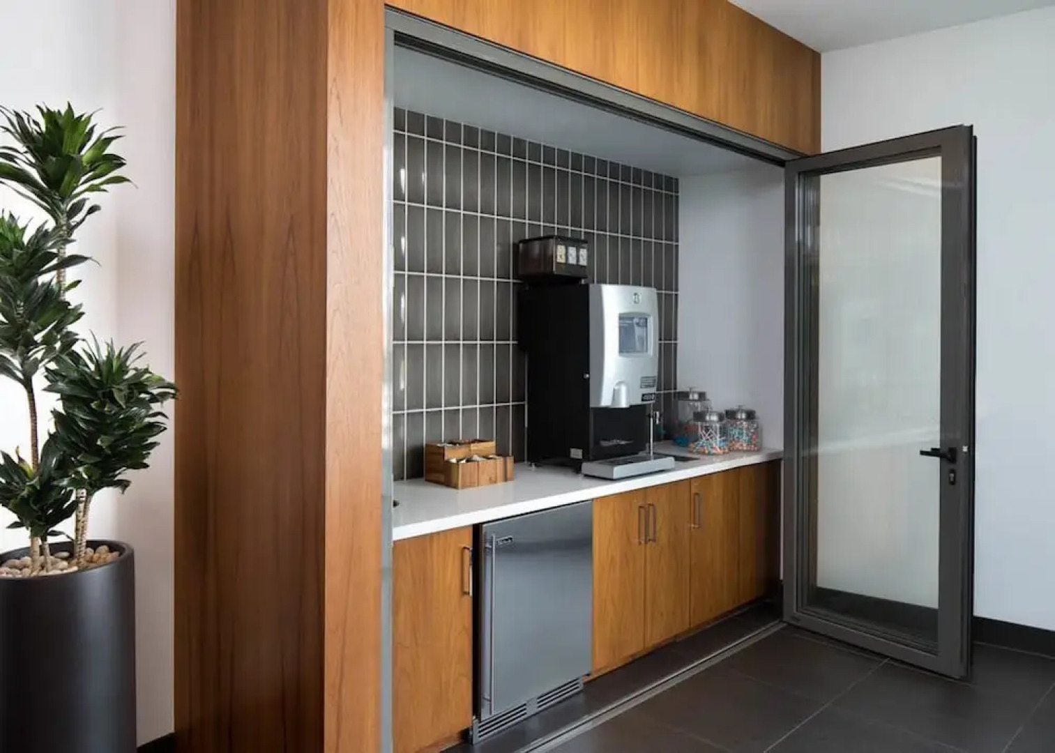 Kasa Orange County Apartments