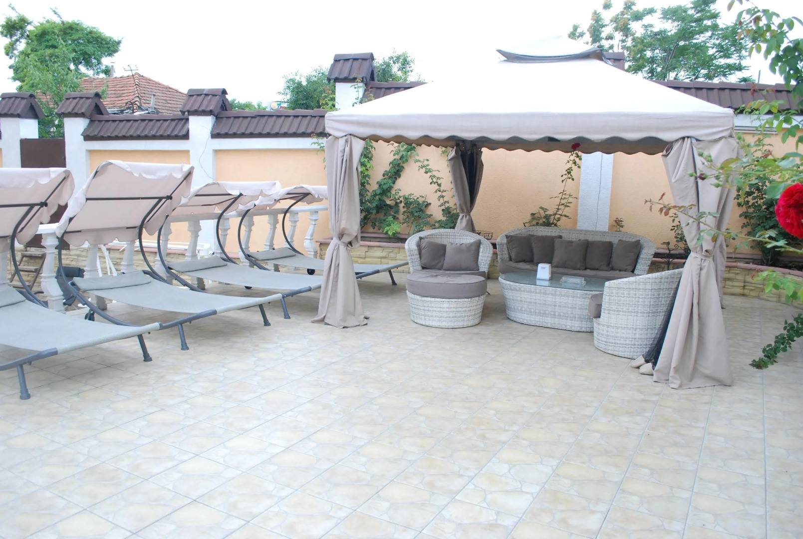 Отель Shadow Boutique Hotel & Spa