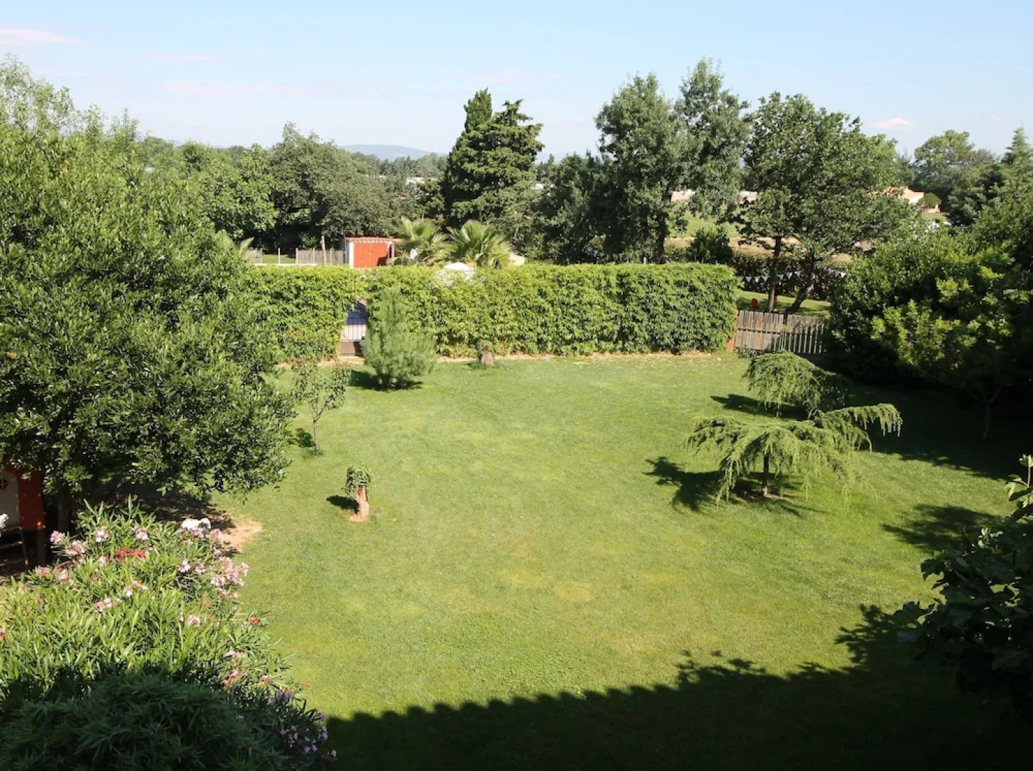 Mas Du Domaine De Montcalm B And B And Gites