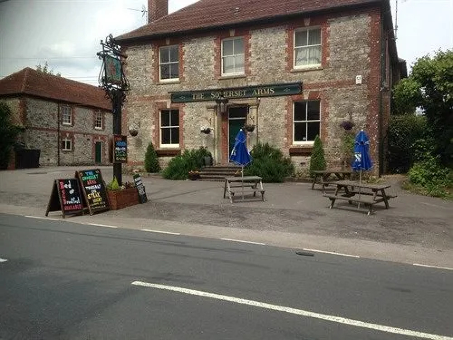 The Somerset Arms