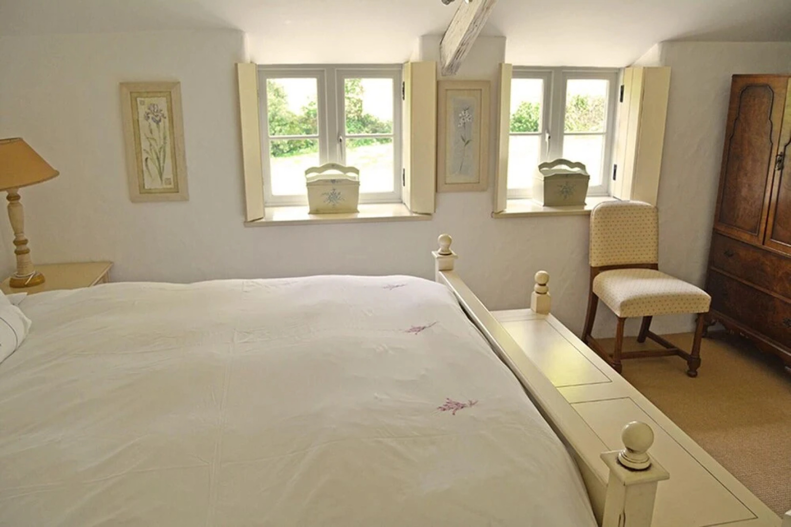 Luxury 5-star farmhouse near the Cornish coast on the Bonython Estate, Lizard Peninsula