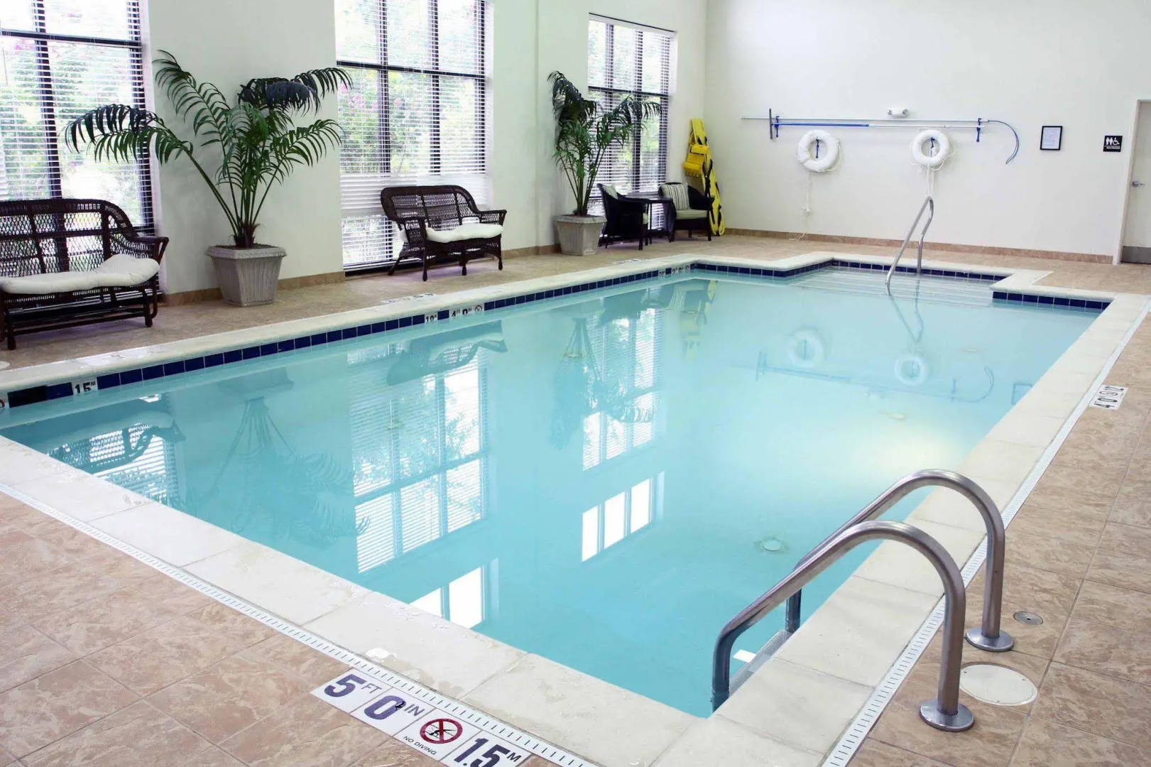 Hampton Inn & Suites Chesapeake-Square Mall