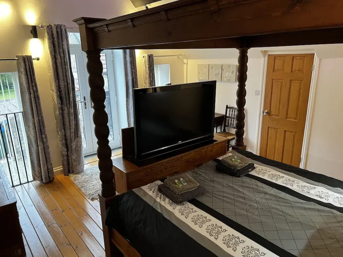 Castle House Holiday Home