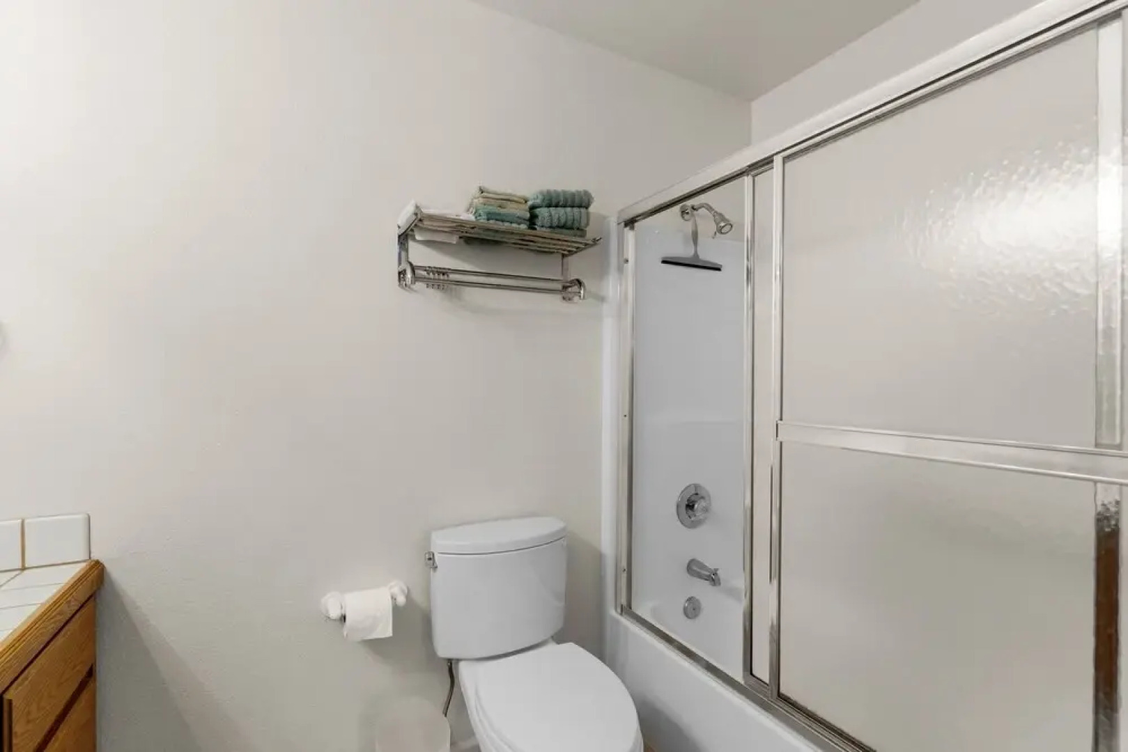 The Gathering Place - 2-Level Home with Game Room by Yosemite Region Resorts