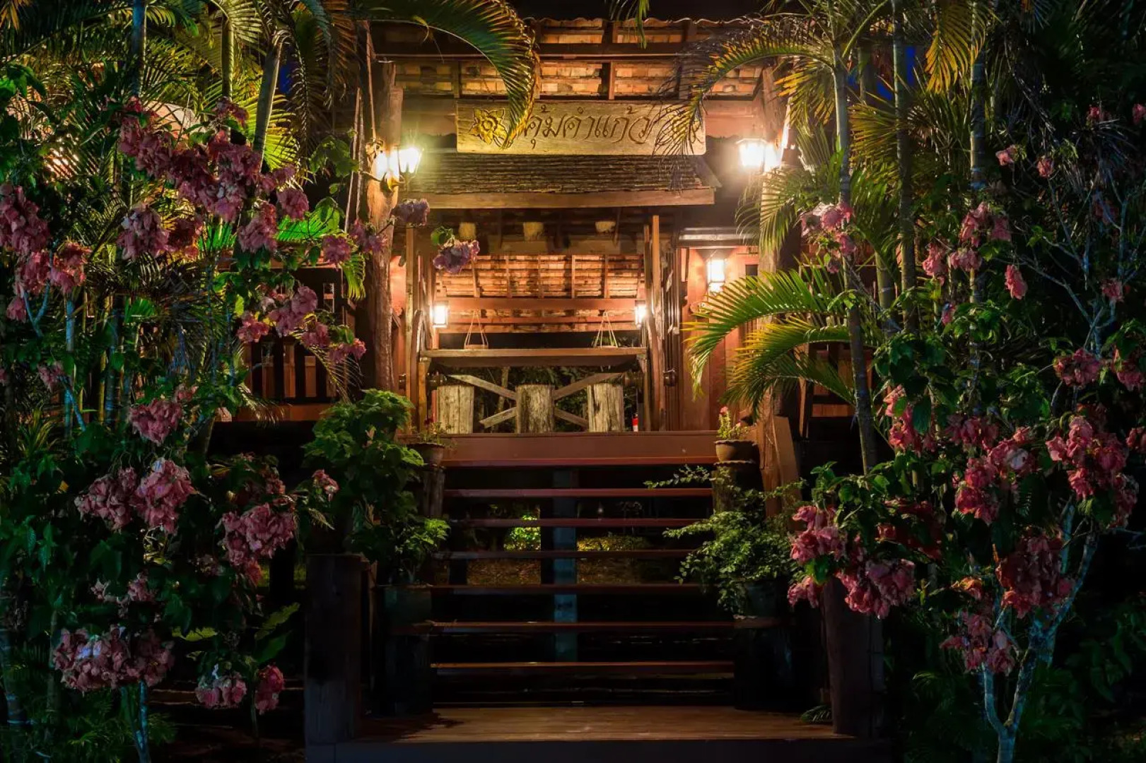 Khoom Kam Kaew Farm & Resort