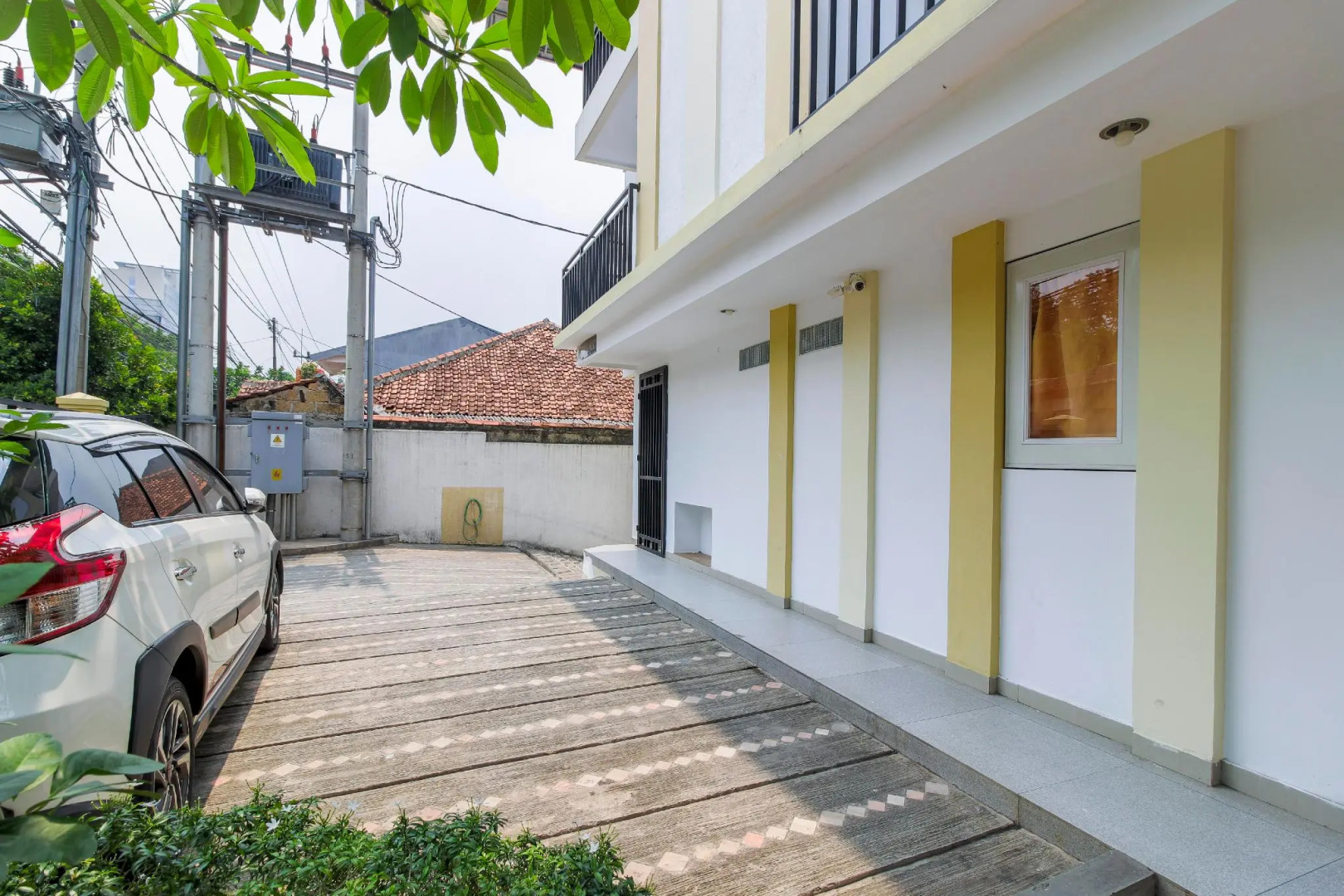 RedDoorz near Margo City