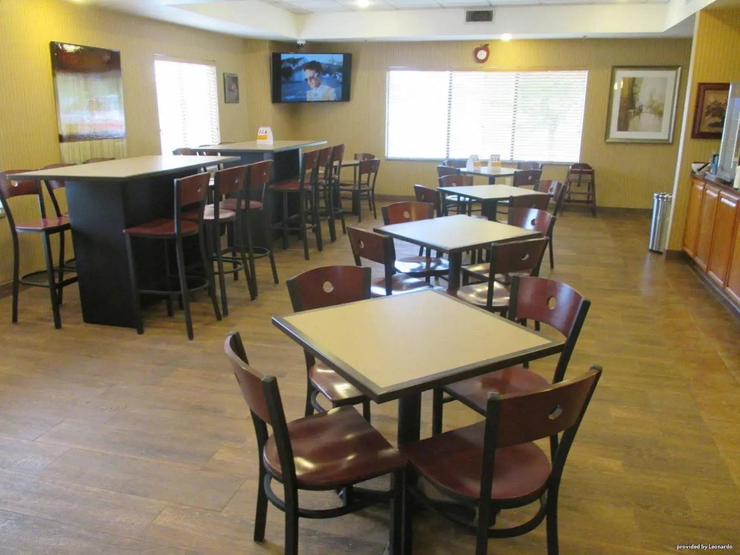 Best Western Plus Woodland Hills Hotel & Suites