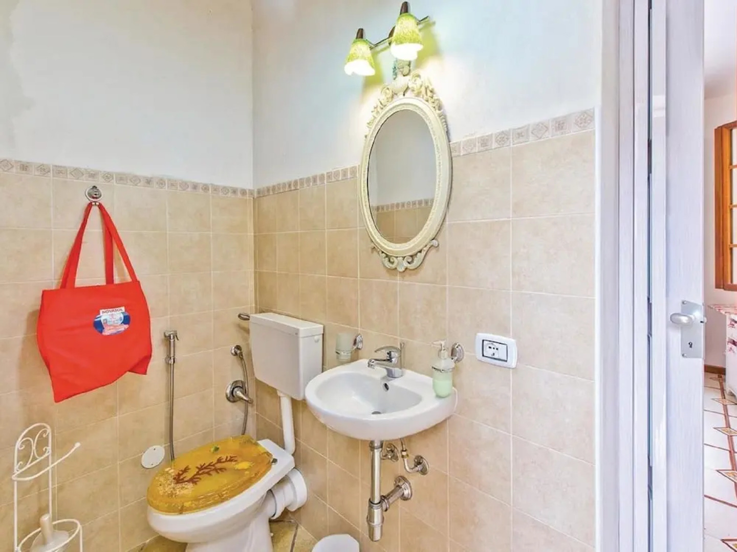 Enticing Villa in Terrasini Near the Sea