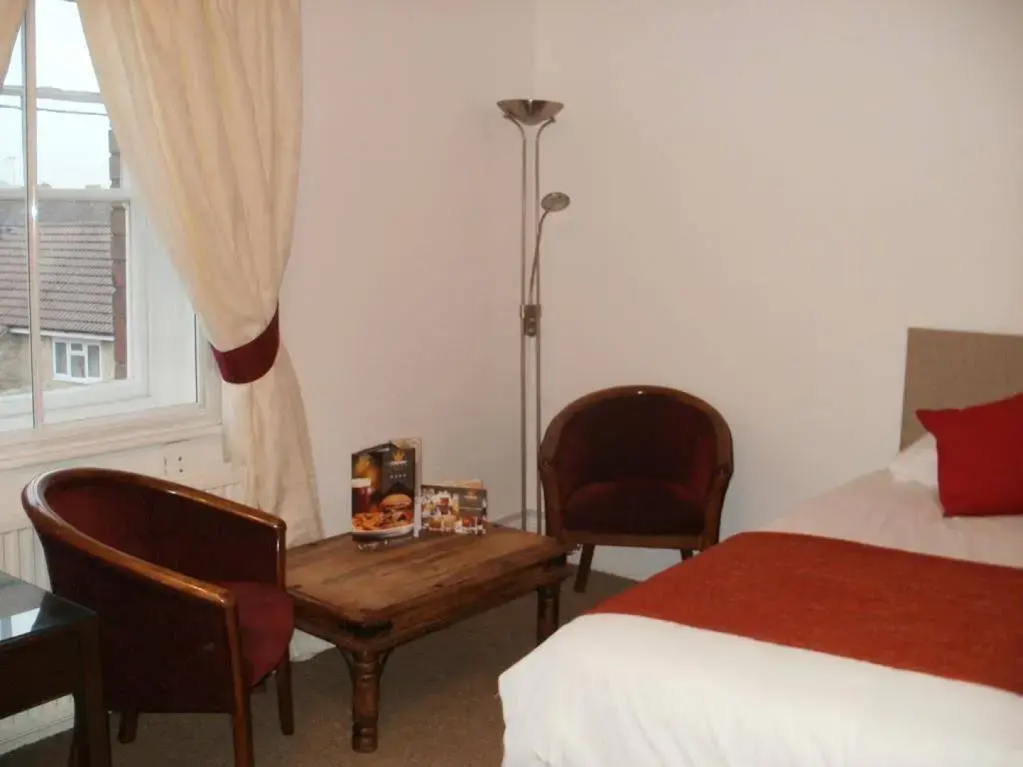 The Crown Inn - By Blunt Bars