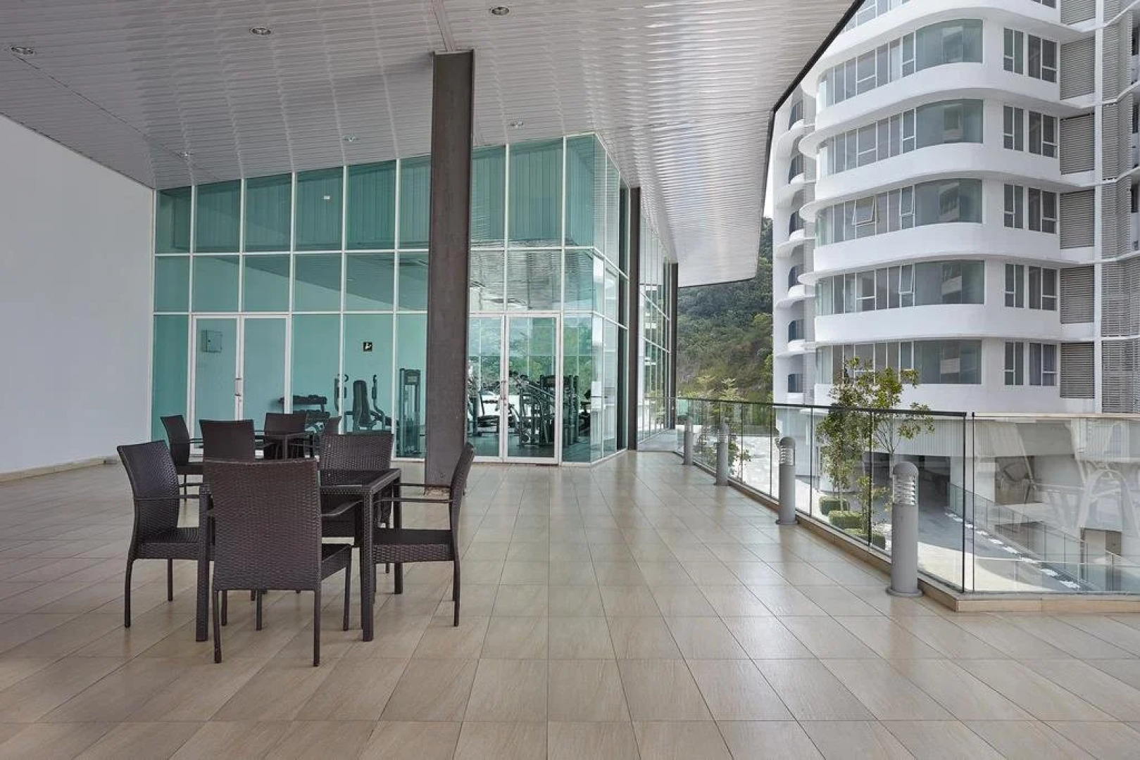 Sri Beverly Hills Near KLIA & KLIA2 & F1