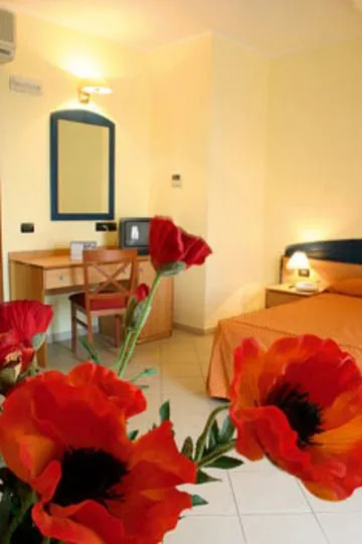 Costabella Sun Club'S Hotel