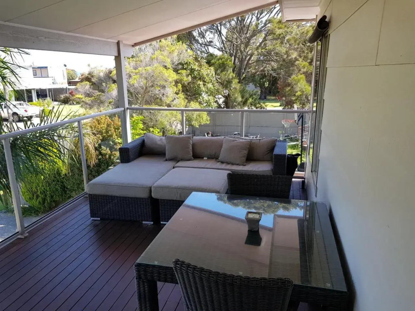 Portarlington beach shack 50 metres to the water