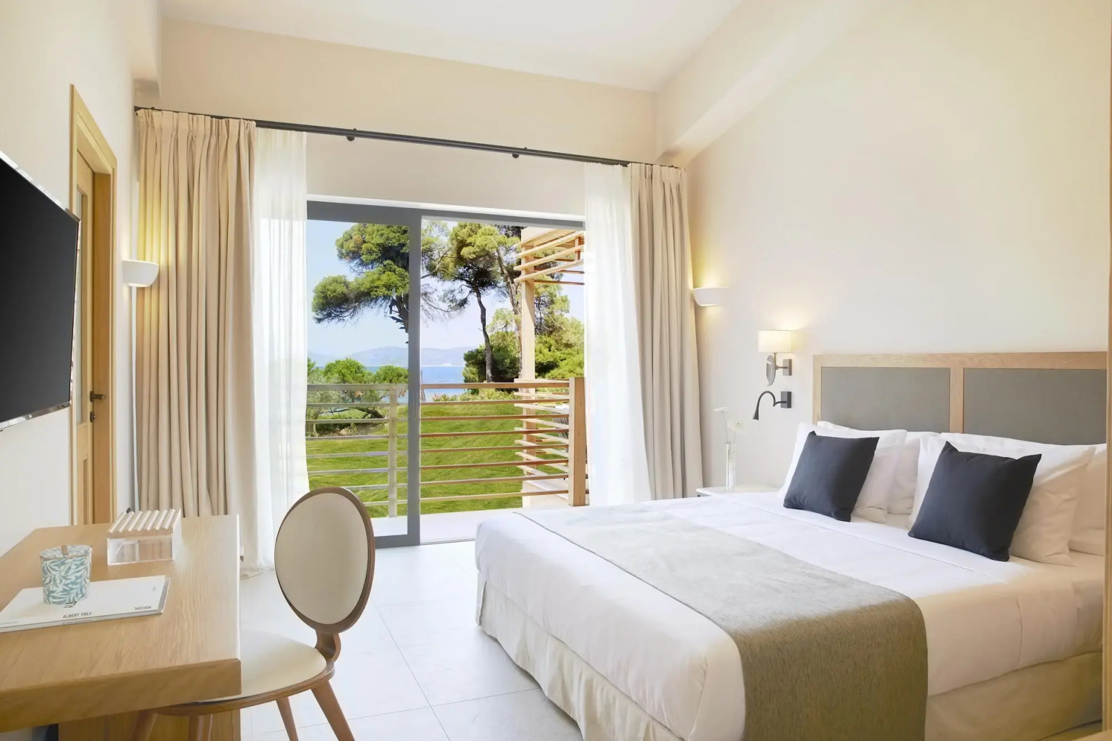 ELIVI Skiathos