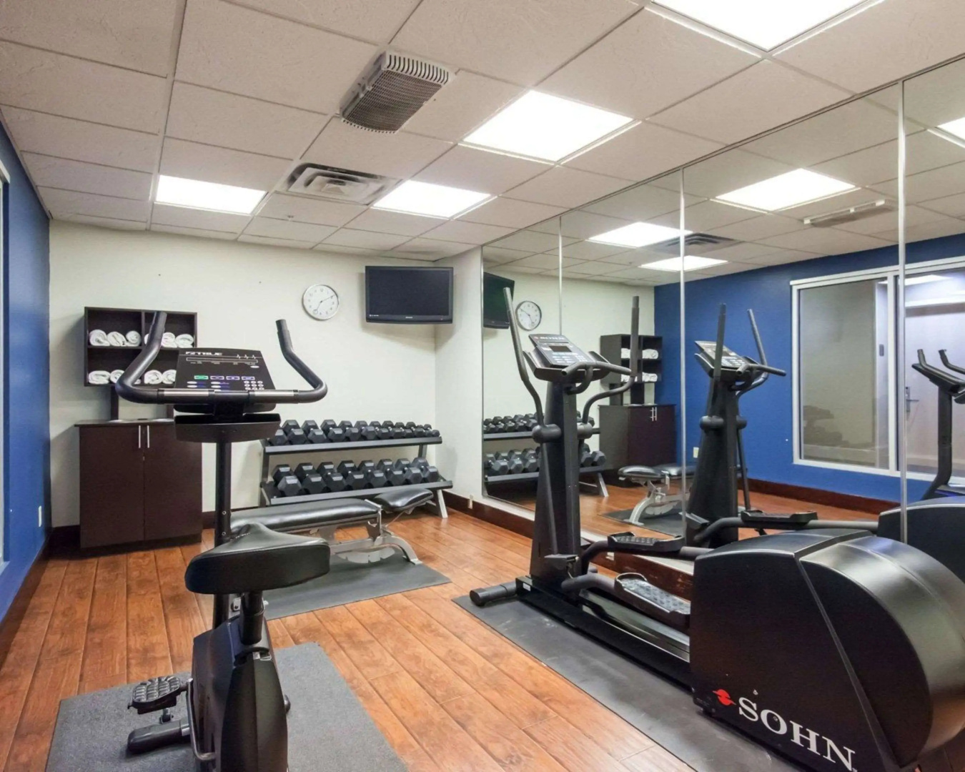 Comfort Suites Tulsa Central