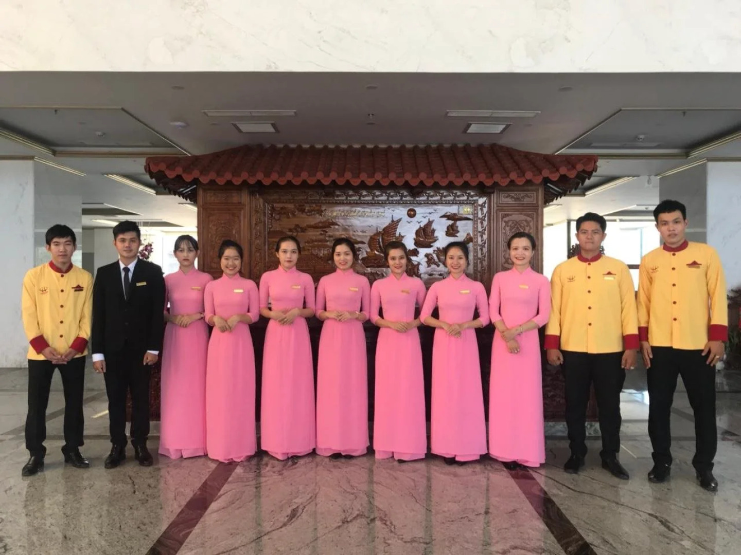 Huong Viet Hotel Quy Nhon - Beachfront