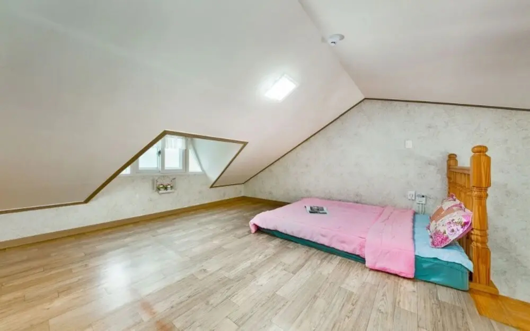 Yeongdeok Gaemitongkku Pension