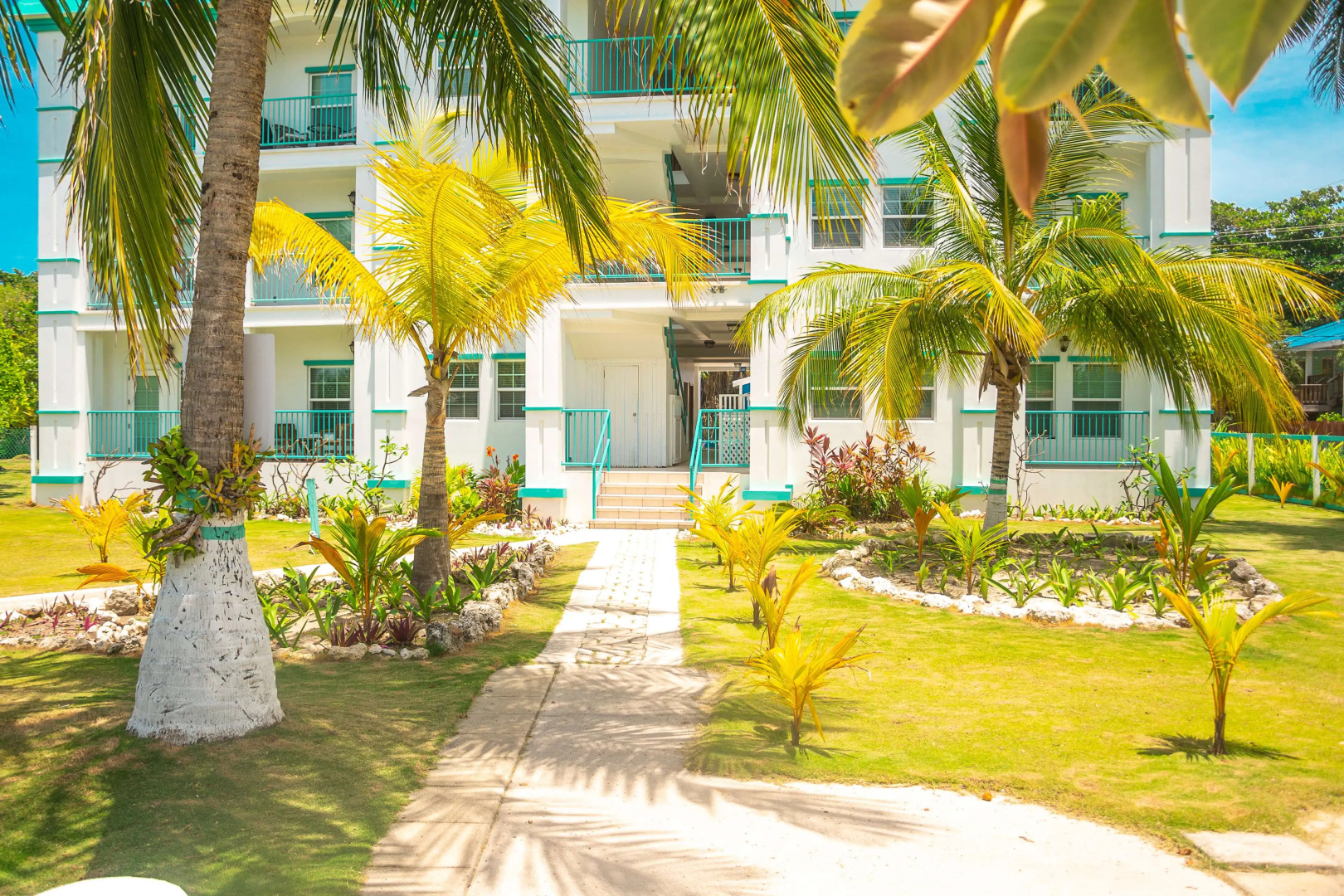 Grand Baymen Gardens