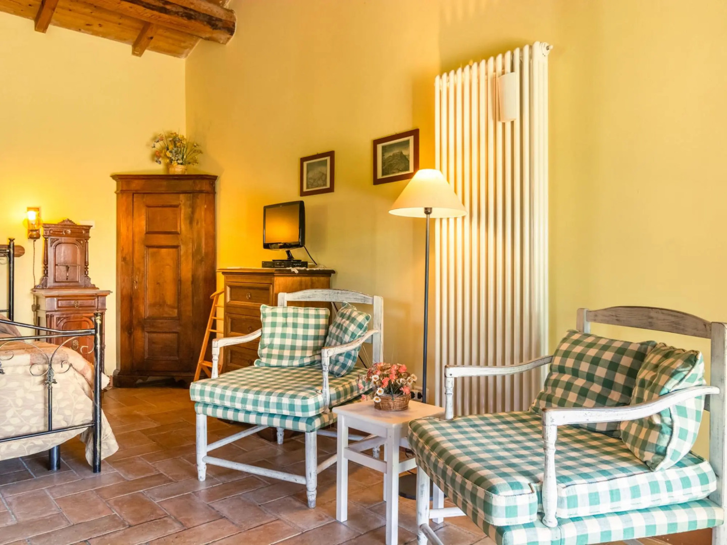 Cozy Couple's Retreat