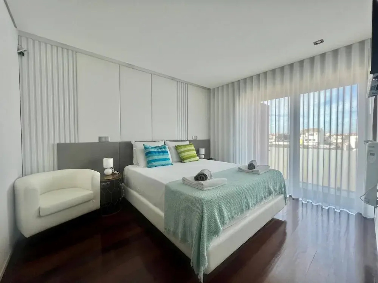 House With Heated Pool all Year Round