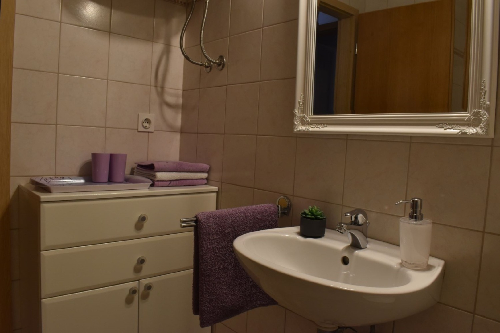 Apartment Frama - 3 apartments: A3 Lavanda  Bol, Island Brac