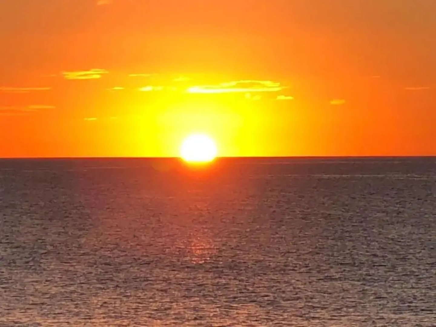 Beach 5 Min. Walk-Luxurious Modern Pool Home