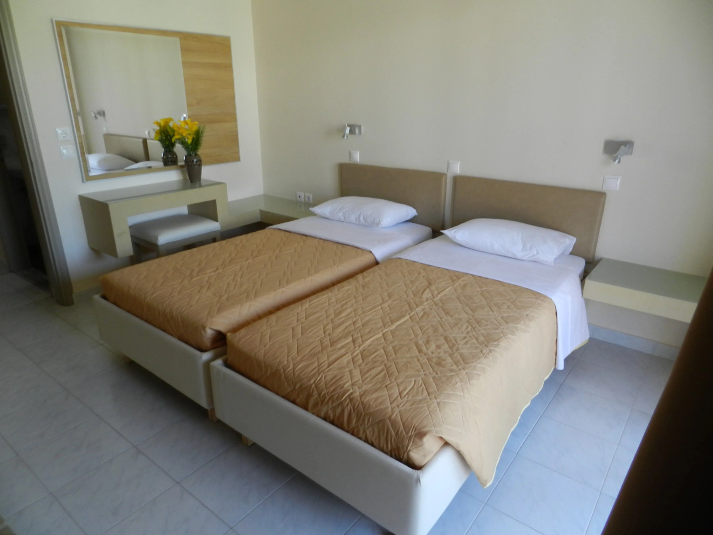 Triantafyllas Apartments