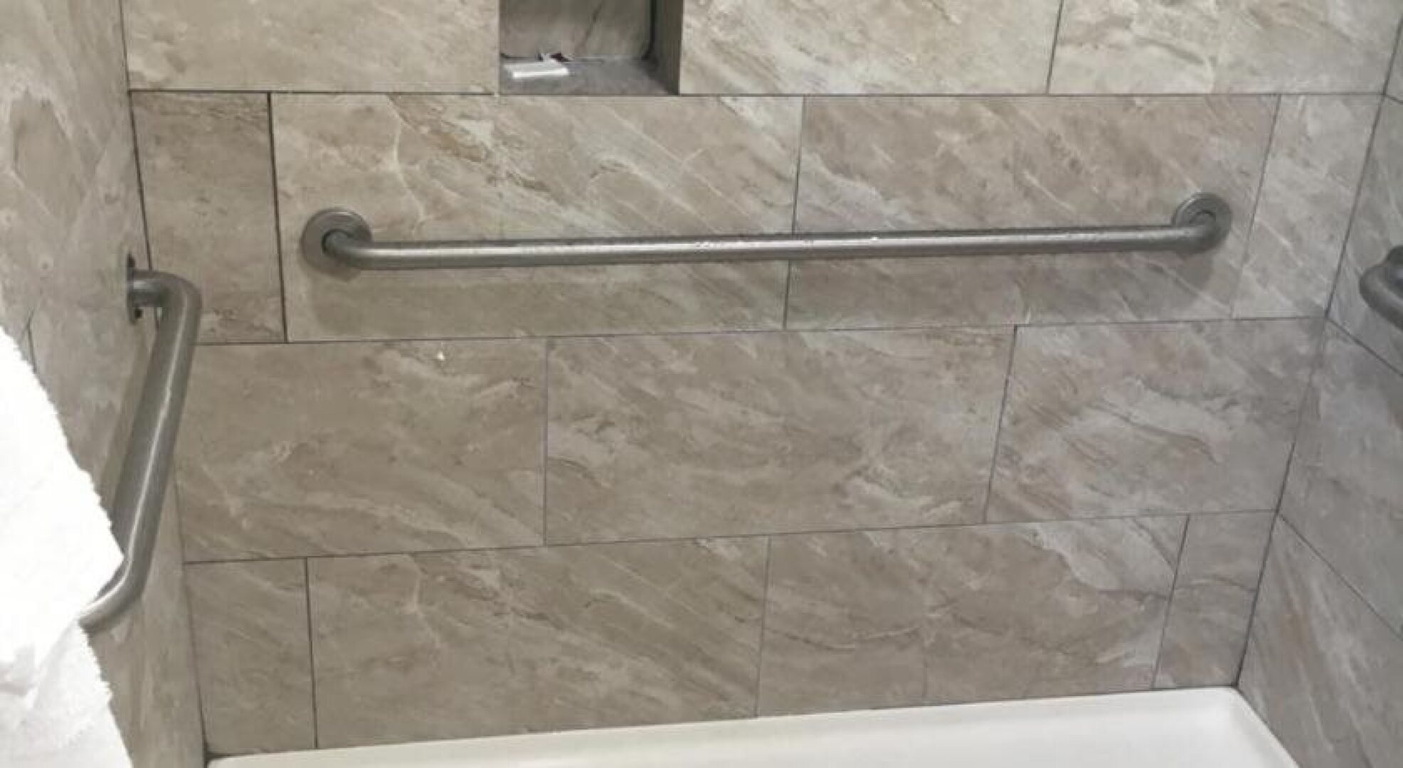 Nassau Holiday Motel