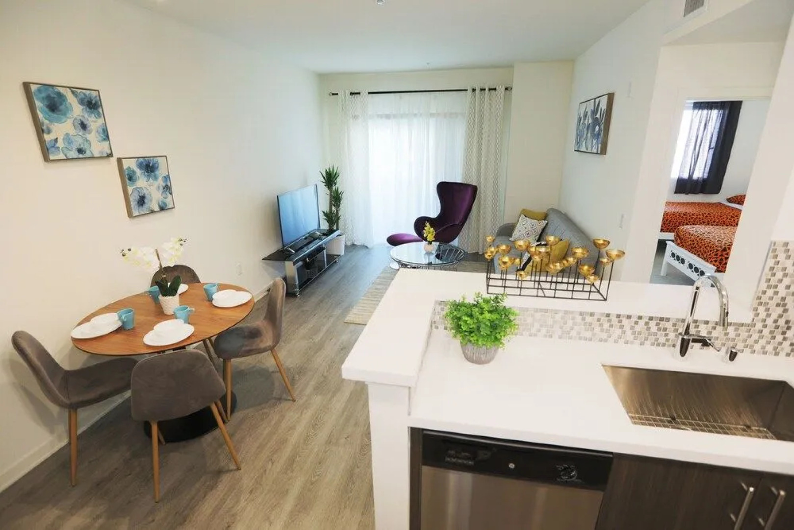 Hollywood Walk Residences