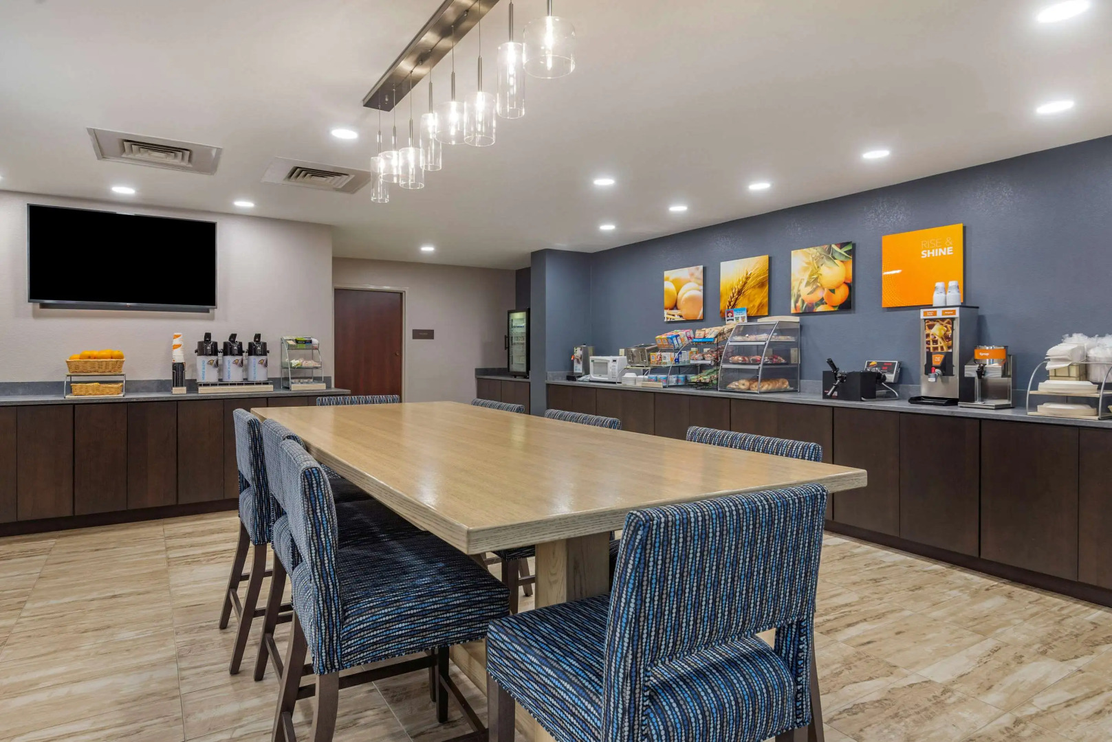 Comfort Suites near Birkdale Village- Huntersville