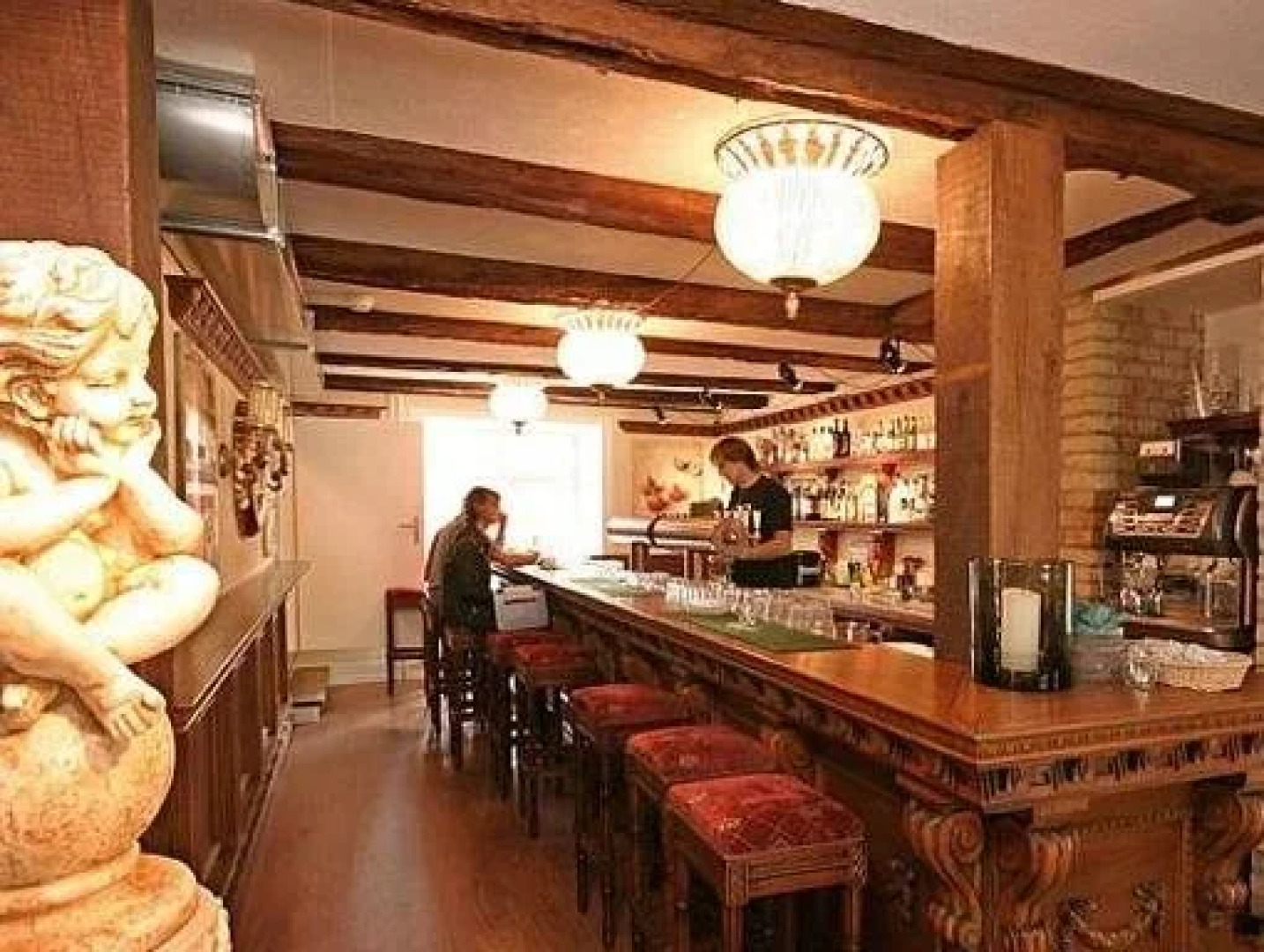 Crossbox Pub+Backpacker