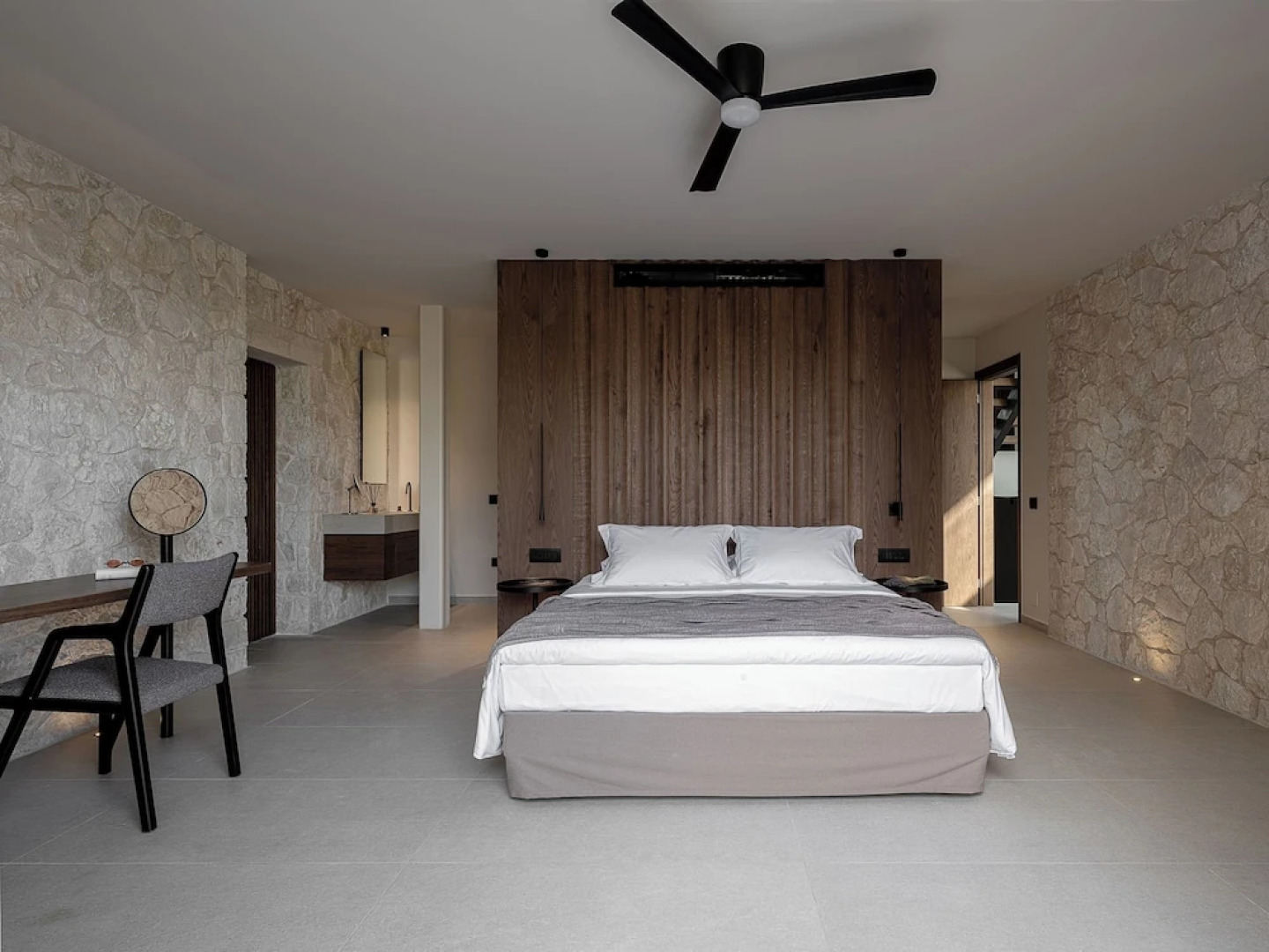 Pnoe Sea Front Experience