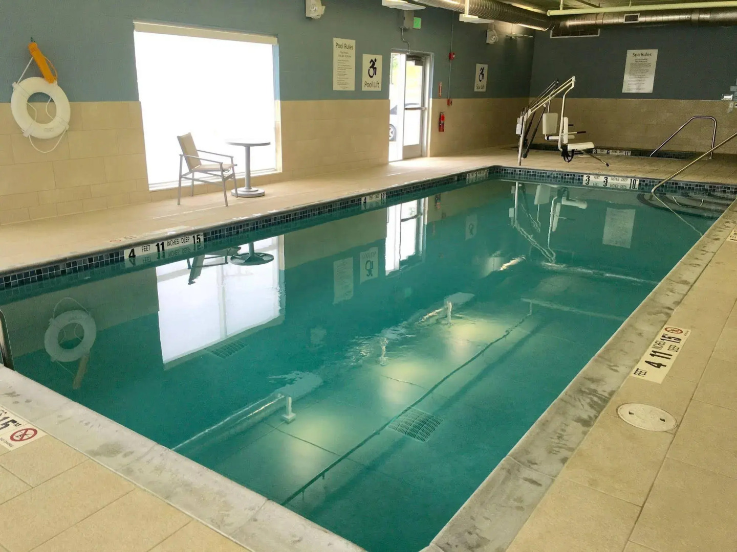 Holiday Inn Express & Suites Oswego by IHG