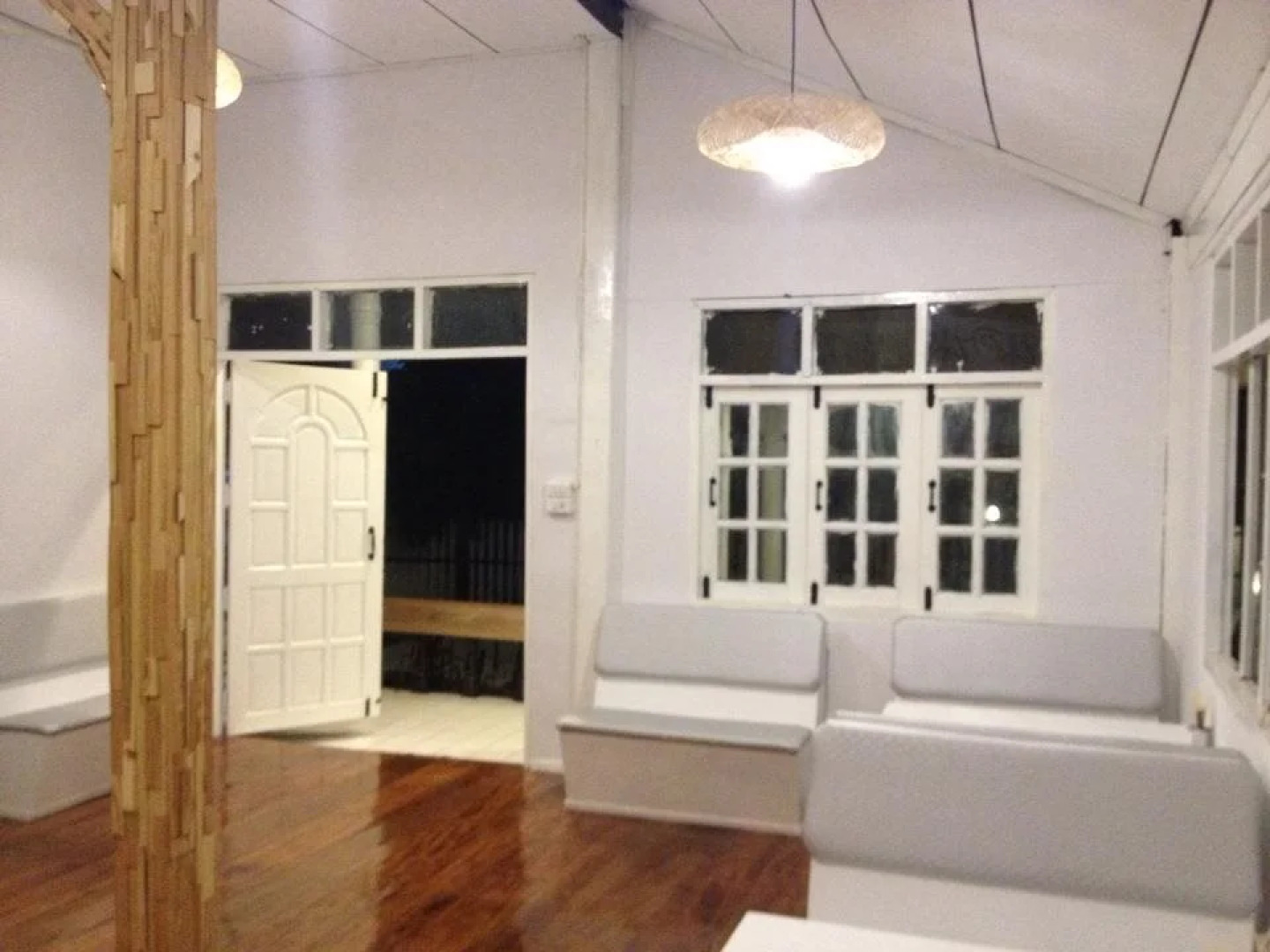 Norn Nab Dao Whitehouse