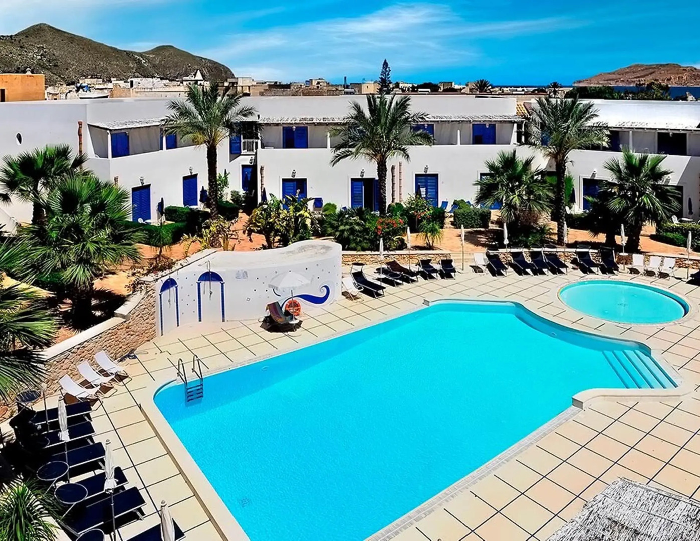 Cala La Luna Resort